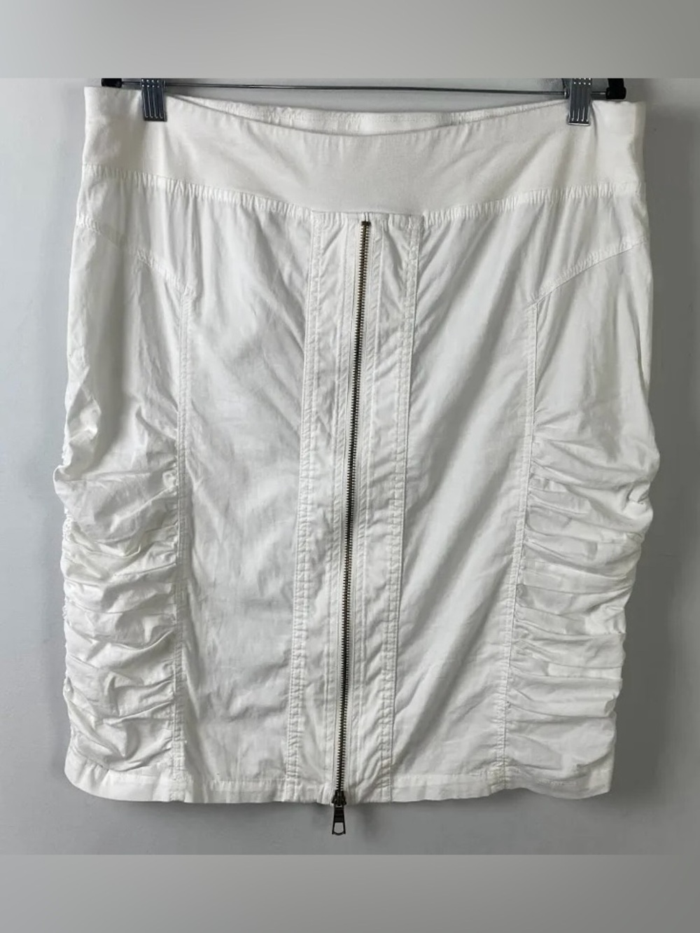 XCVI White Cotton Blend Top with Logo Trim